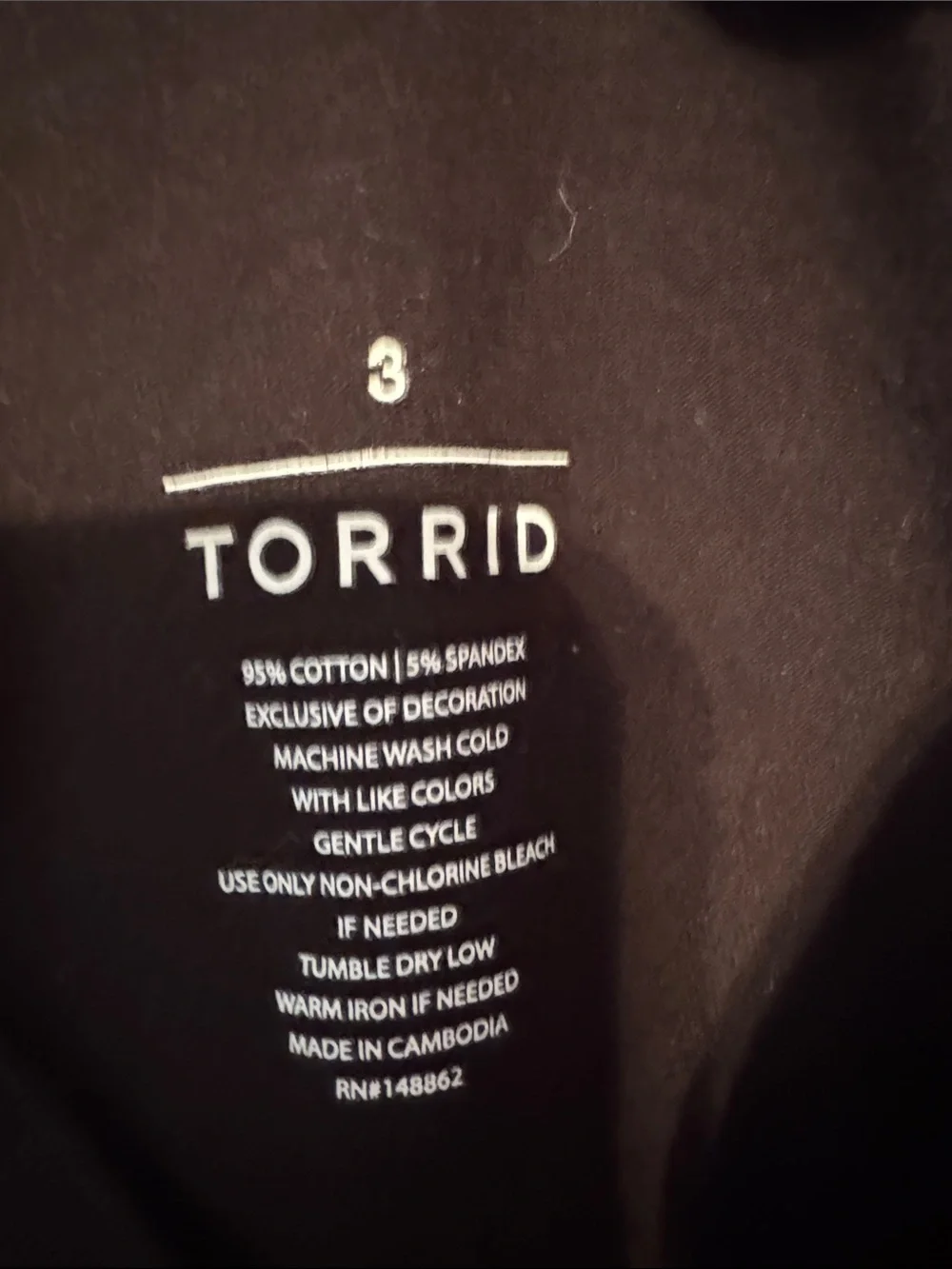 torrid Black Graphic Logo Top - Picture 2 of 3